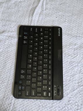 FINTIE Slim Wireless Bluetooth Keyboard - Black